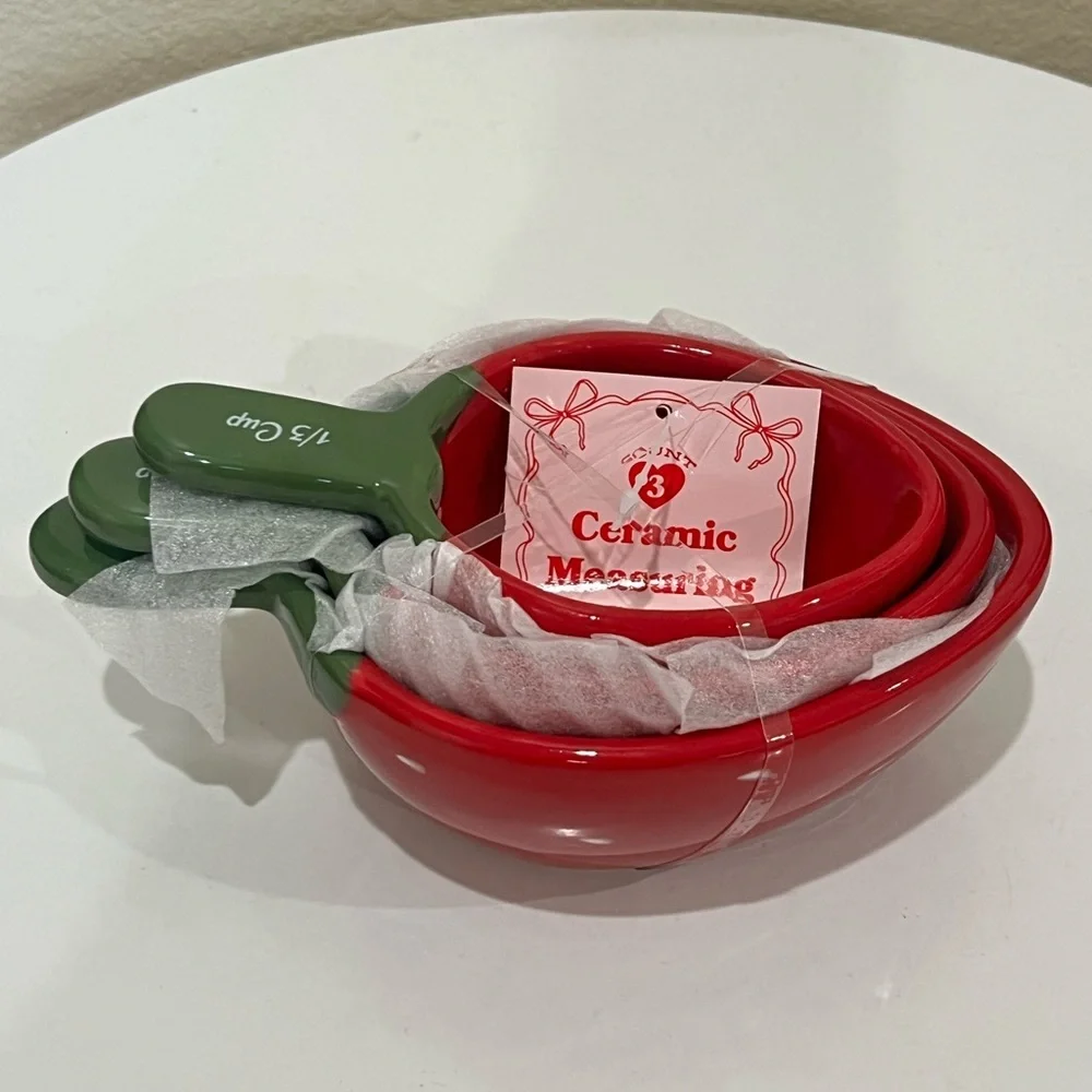 TARGET :: STRAWBERRY HOUSEWARES